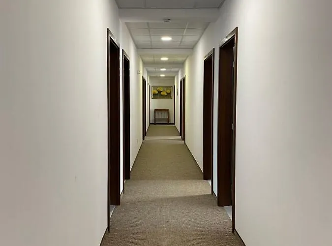 מלון Edelweiss בנסקו