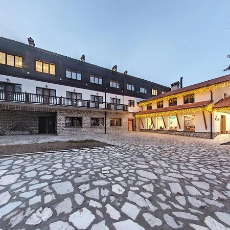 Отель Edelweiss 3*