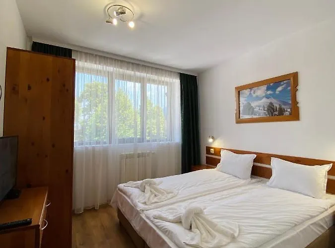 Отель Edelweiss 3*